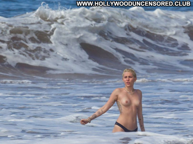 Miley Cyrus No Source Celebrity Topless Babe Paparazzi Beautiful