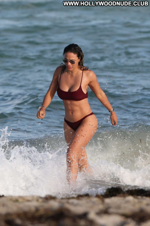 Jessica Miami Beach Celebrity Bikini Paparazzi Beach Beautiful Posing