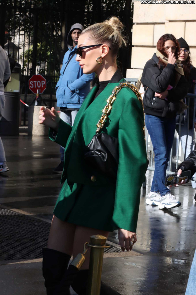 Hailey Bieber No Source Celebrity Beautiful Posing Hot Paparazzi Babe